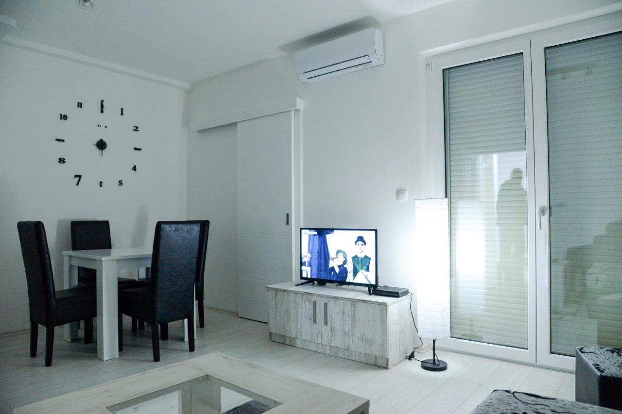 Best Apartments Парачин Екстер'єр фото